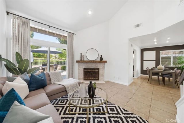 8 Meadowood, Aliso Viejo, CA 92656