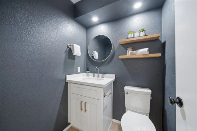 8 Meadowood, Aliso Viejo, CA 92656