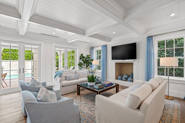 449 Australian Avenue, Palm Beach, FL 33480