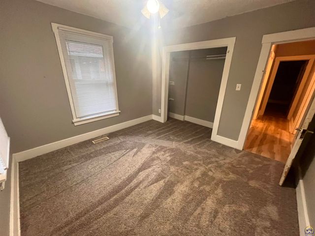 1167 SW Wayne AVE, Topeka, KS 66604