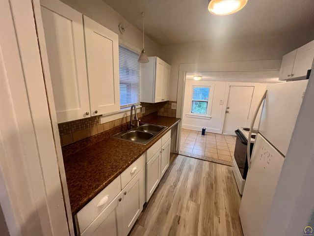 1167 SW Wayne AVE, Topeka, KS 66604