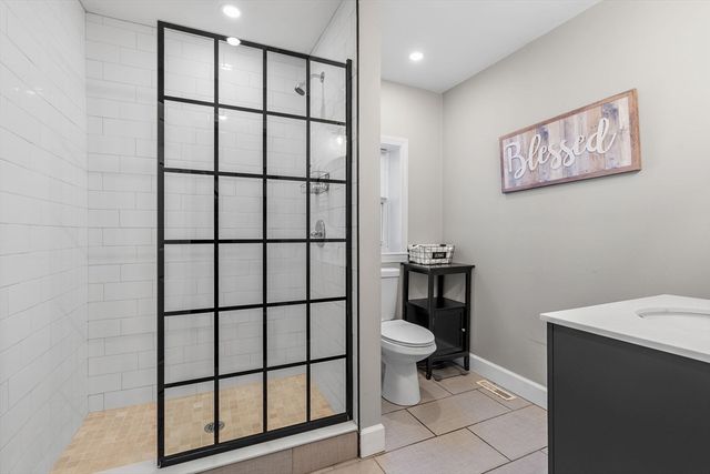 463 Pleasant St, East Bridgewater, MA 02333