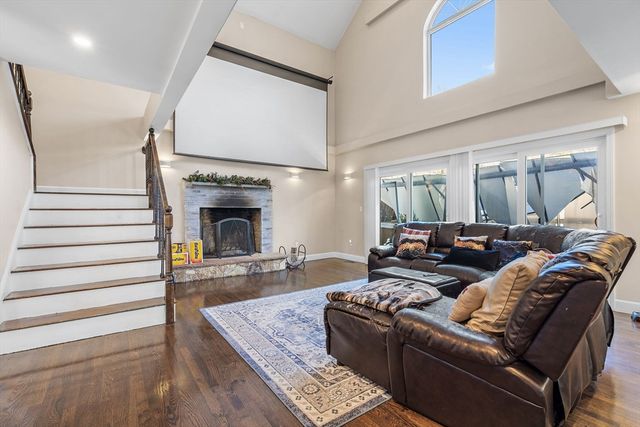 463 Pleasant St, East Bridgewater, MA 02333