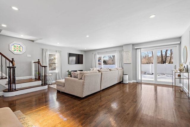 463 Pleasant St, East Bridgewater, MA 02333