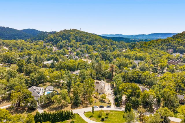 1211 Carl Seyfert Memorial Dr, Brentwood, TN 37027