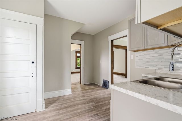 1387 S Seneca Avenue, Alliance, OH 44601