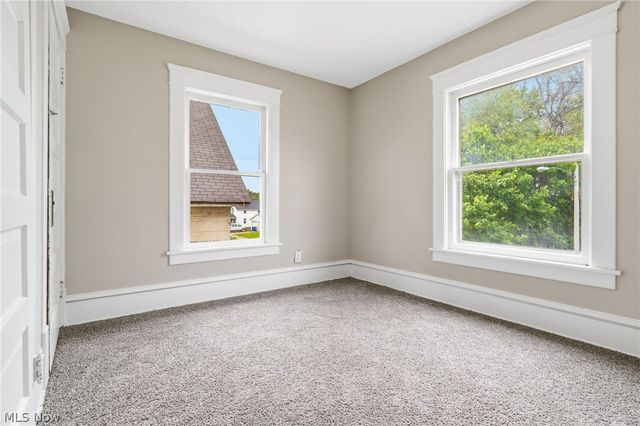 1387 S Seneca Avenue, Alliance, OH 44601