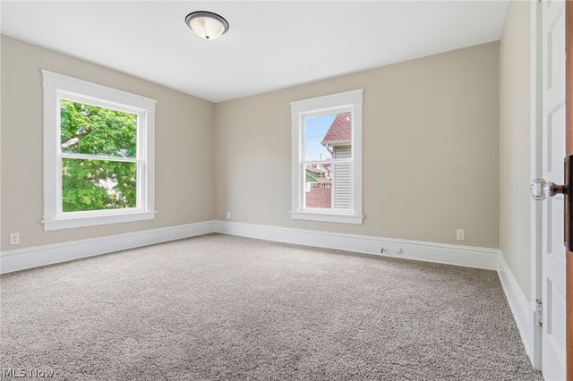 1387 S Seneca Avenue, Alliance, OH 44601