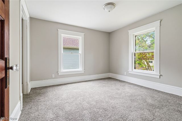 1387 S Seneca Avenue, Alliance, OH 44601