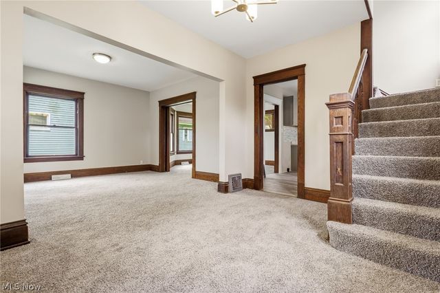 1387 S Seneca Avenue, Alliance, OH 44601