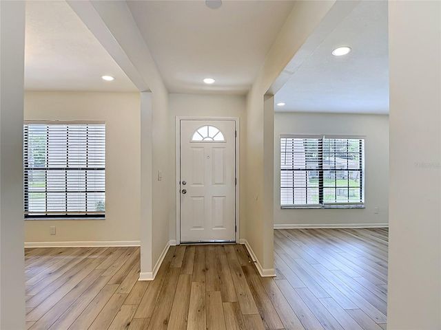 4321 FOXGLEN LANE, Tampa, FL 33624