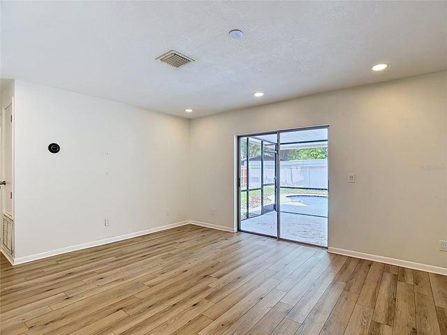 4321 FOXGLEN LANE, Tampa, FL 33624
