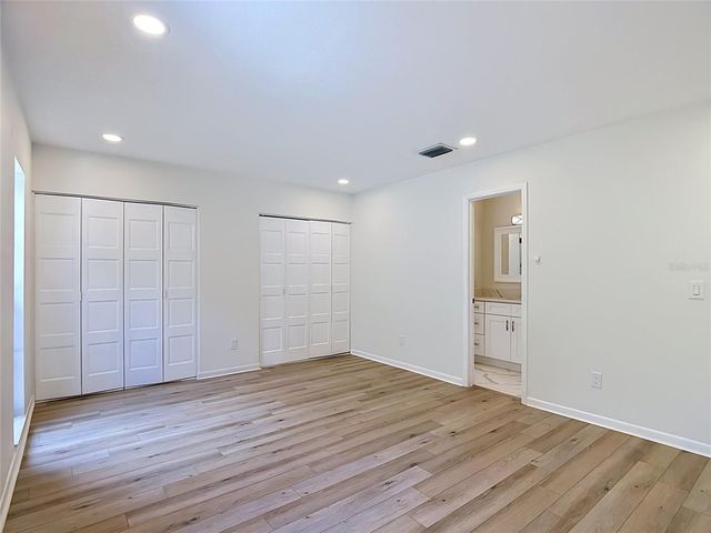 4321 FOXGLEN LANE, Tampa, FL 33624
