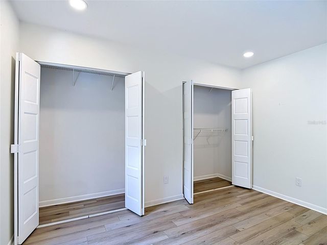 4321 FOXGLEN LANE, Tampa, FL 33624