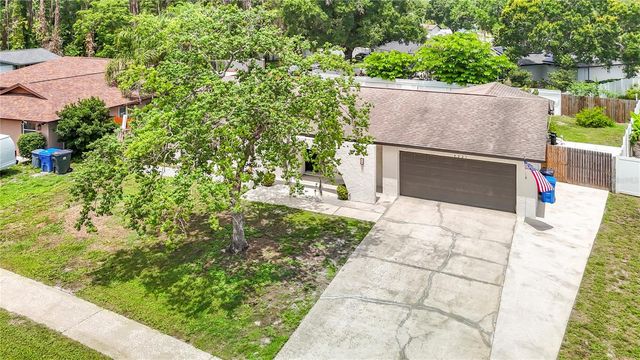 4321 FOXGLEN LANE, Tampa, FL 33624