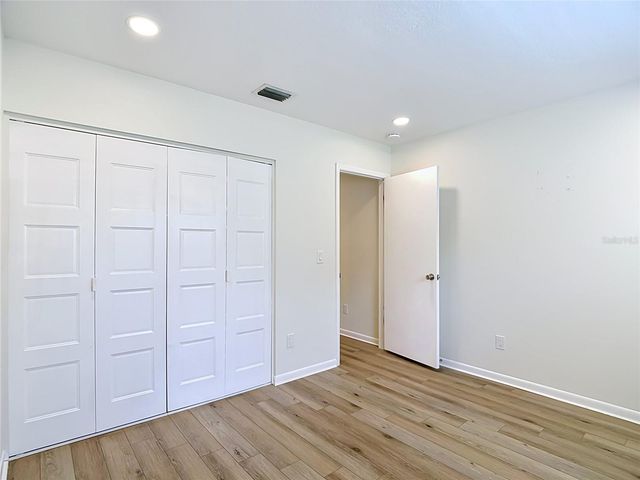 4321 FOXGLEN LANE, Tampa, FL 33624