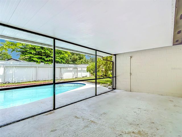 4321 FOXGLEN LANE, Tampa, FL 33624