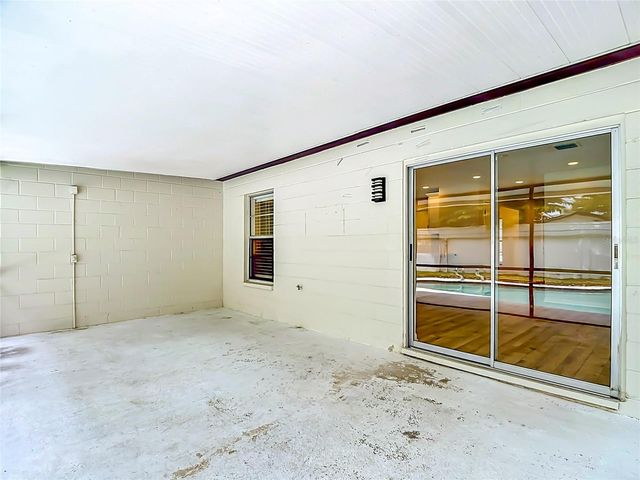 4321 FOXGLEN LANE, Tampa, FL 33624