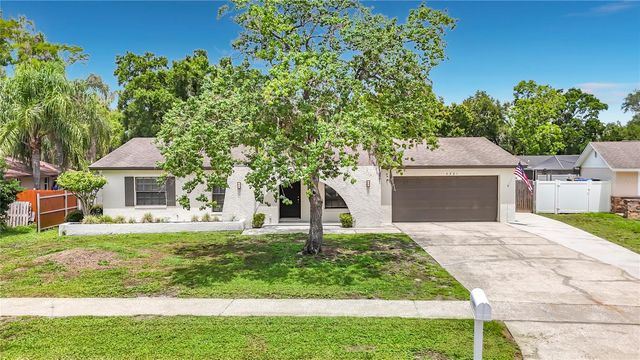 4321 FOXGLEN LANE, Tampa, FL 33624
