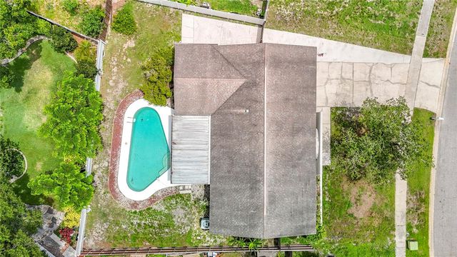 4321 FOXGLEN LANE, Tampa, FL 33624