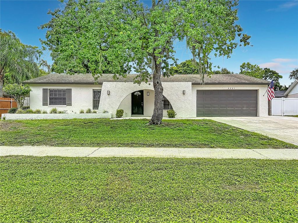 4321 FOXGLEN LANE, Tampa, FL 33624