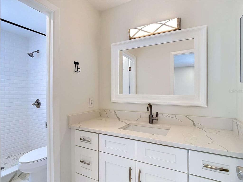 Image 38 of property listing at 4321 FOXGLEN LANE, Tampa, FL 33624