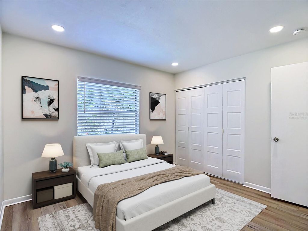 Image 44 of property listing at 4321 FOXGLEN LANE, Tampa, FL 33624