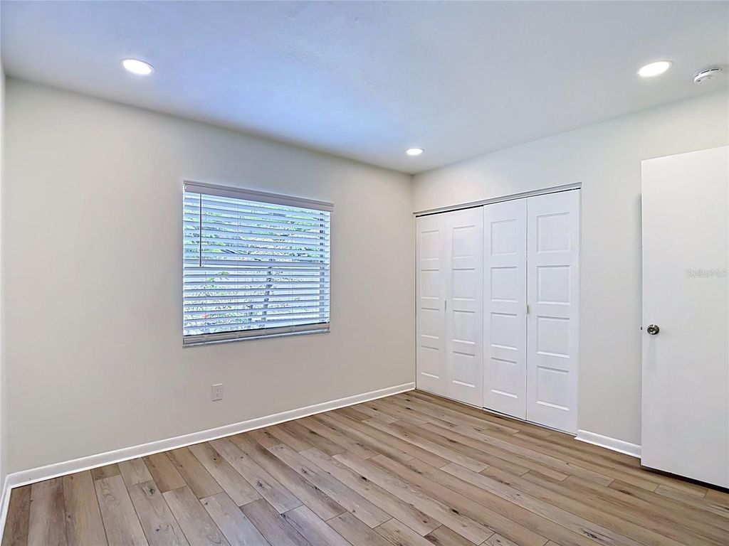 Image 45 of property listing at 4321 FOXGLEN LANE, Tampa, FL 33624