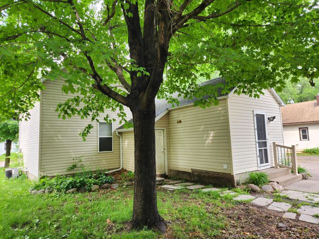 412 W 3rd Street, Monticello, MN 55362