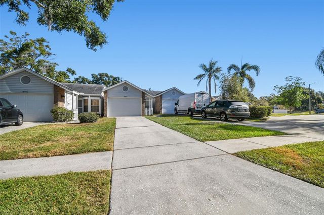 3088 GROVEWOOD BOULEVARD B, Palm Harbor, FL 34683