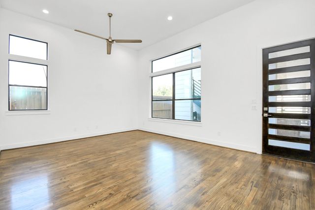 732 W 22nd Street A, Houston, TX 77008