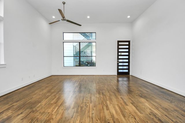 732 W 22nd Street A, Houston, TX 77008