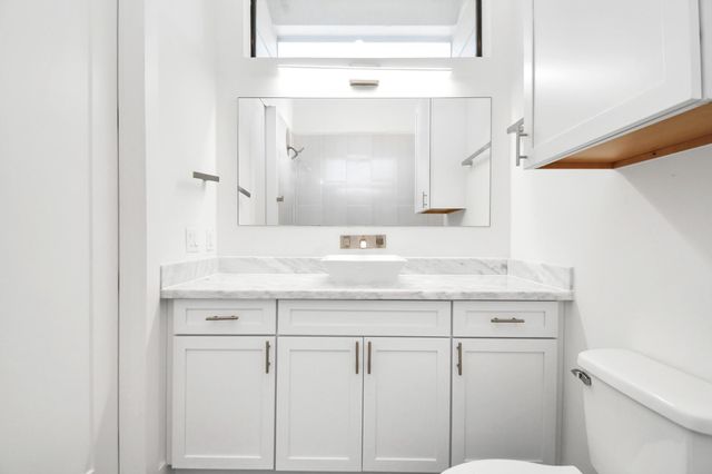 732 W 22nd Street A, Houston, TX 77008