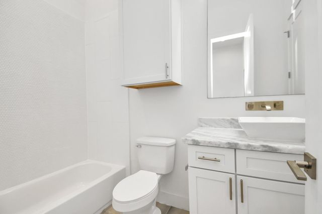 732 W 22nd Street A, Houston, TX 77008