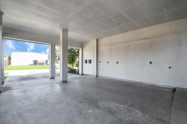 732 W 22nd Street A, Houston, TX 77008