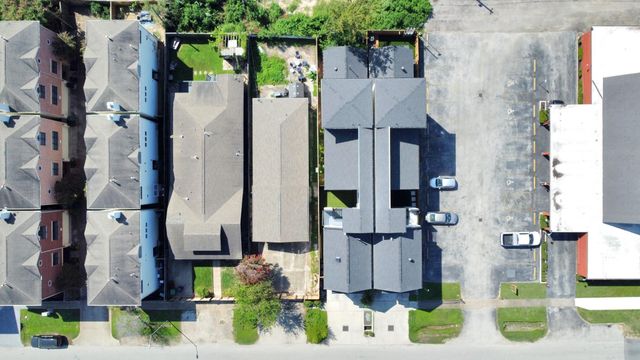 732 W 22nd Street A, Houston, TX 77008