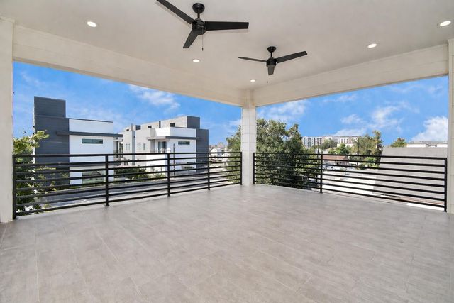 732 W 22nd Street A, Houston, TX 77008