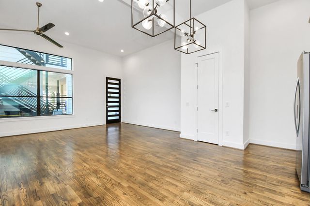732 W 22nd Street A, Houston, TX 77008