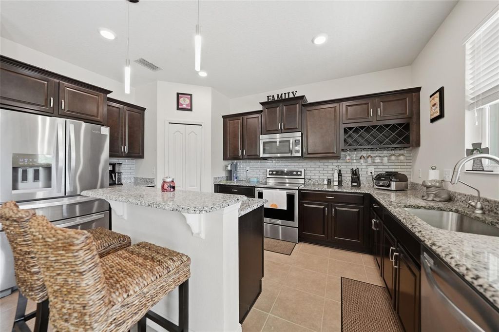 Image 21 of property listing at 10102 WINDING RIVER ROAD, Punta Gorda, FL 33950