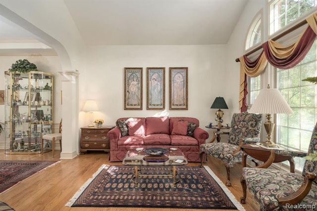 1708 Devonwood Drive, Rochester Hills, MI 48306