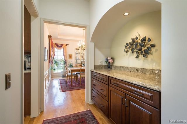 1708 Devonwood Drive, Rochester Hills, MI 48306