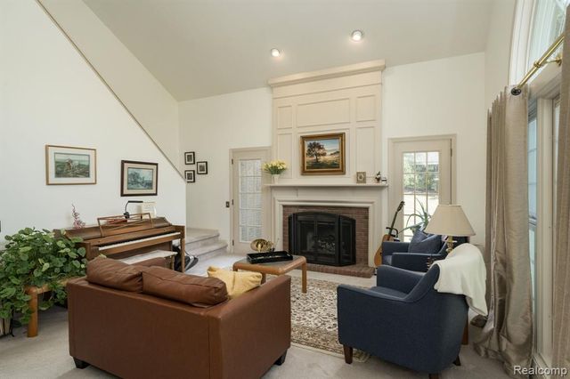 1708 Devonwood Drive, Rochester Hills, MI 48306