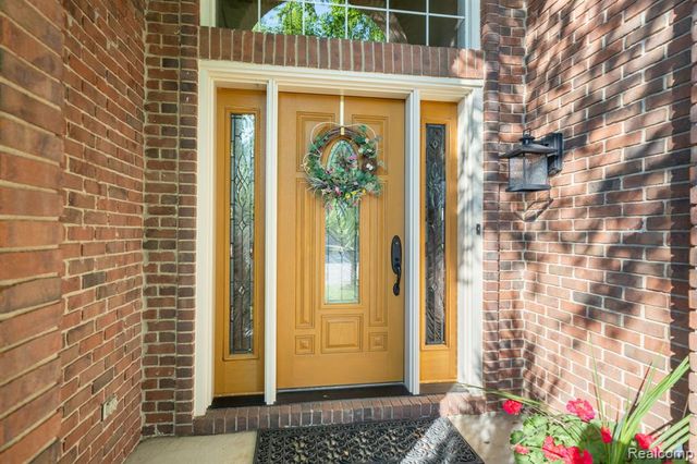 1708 Devonwood Drive, Rochester Hills, MI 48306