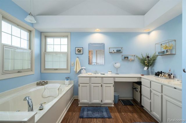 1708 Devonwood Drive, Rochester Hills, MI 48306