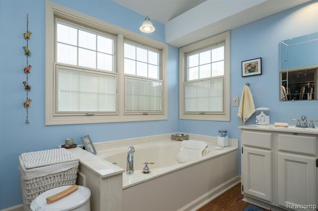 1708 Devonwood Drive, Rochester Hills, MI 48306