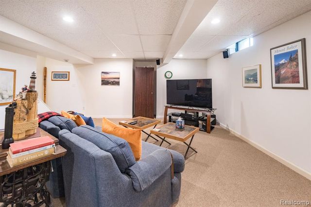 1708 Devonwood Drive, Rochester Hills, MI 48306