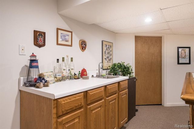 1708 Devonwood Drive, Rochester Hills, MI 48306