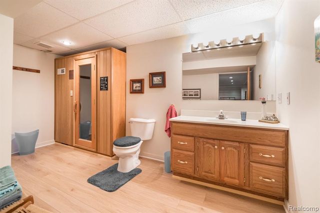 1708 Devonwood Drive, Rochester Hills, MI 48306