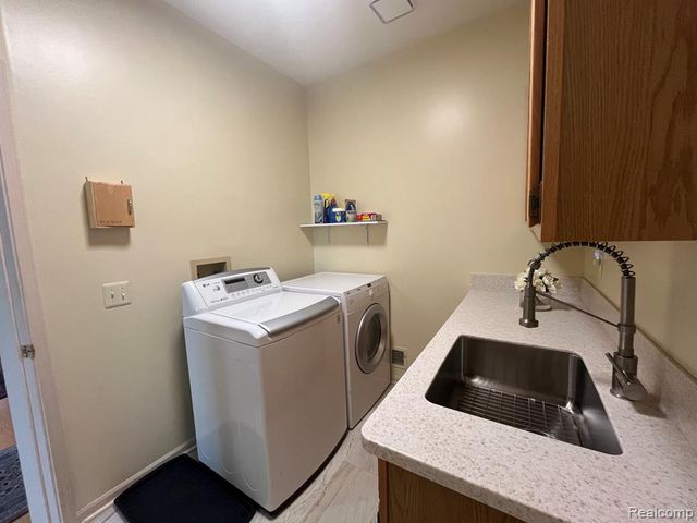 1708 Devonwood Drive, Rochester Hills, MI 48306