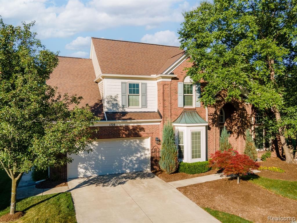 1708 Devonwood Drive, Rochester Hills, MI 48306